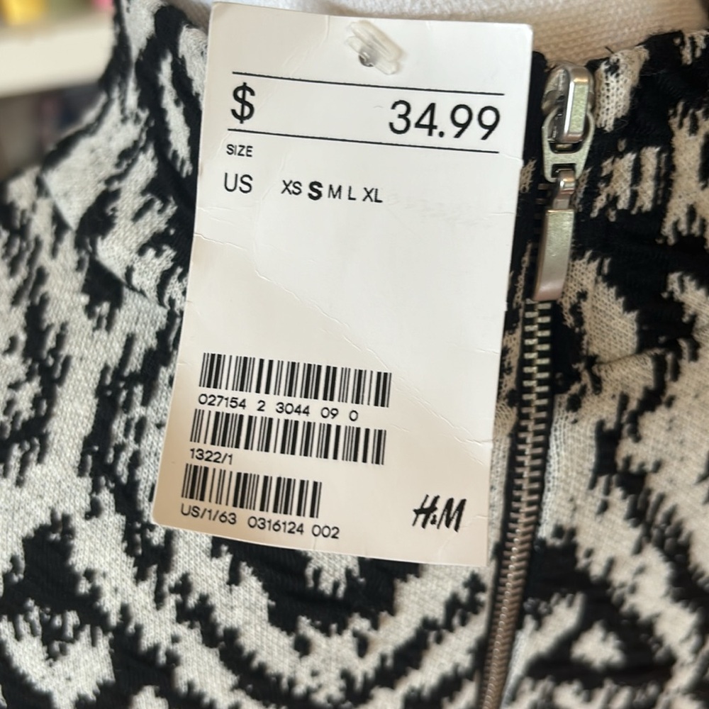 NWT H&M Black White Long Sleeve Mock Turtleneck Fit & Flare Dress Small Casual - Picture 5 of 11